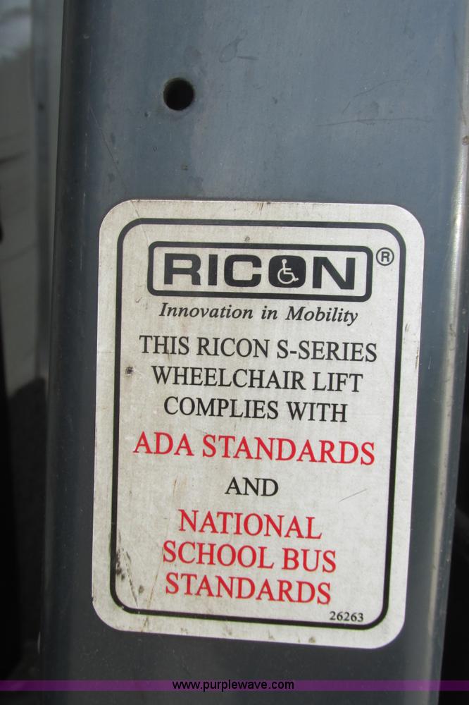 image for item I9547 2003 Ford E450 transit bus