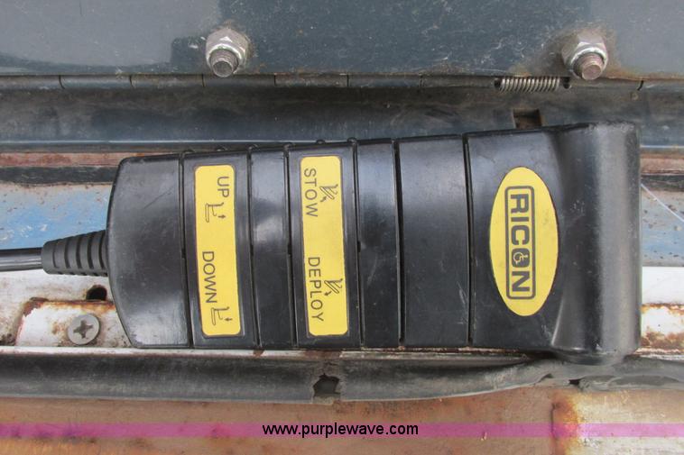 image for item I9547 2003 Ford E450 transit bus