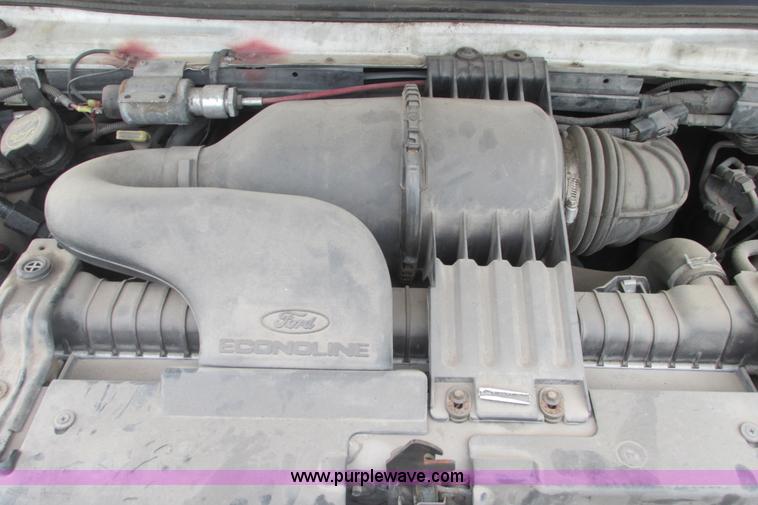 image for item I9547 2003 Ford E450 transit bus
