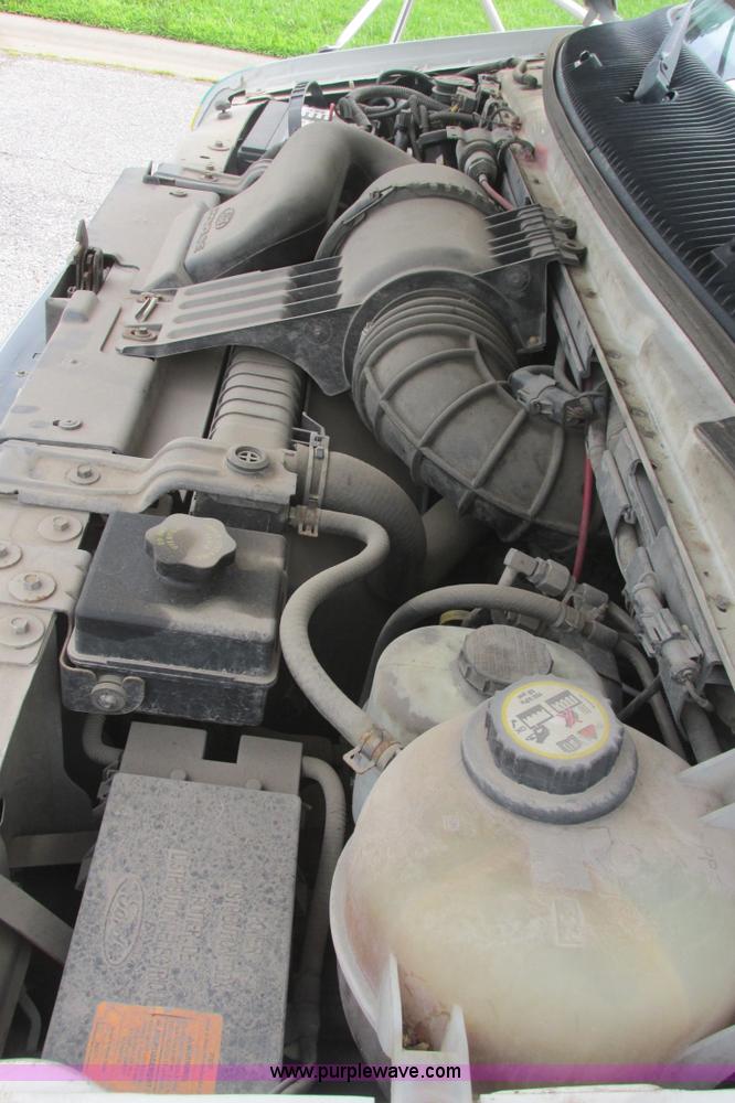 image for item I9547 2003 Ford E450 transit bus