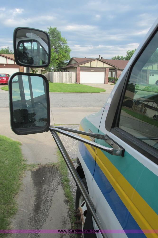 image for item I9547 2003 Ford E450 transit bus