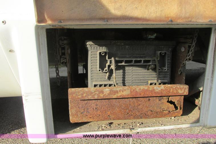 image for item I9547 2003 Ford E450 transit bus