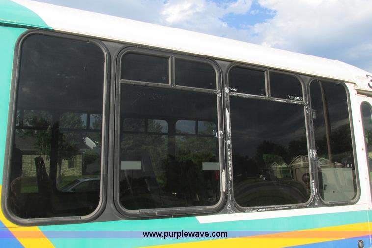 image for item I9547 2003 Ford E450 transit bus