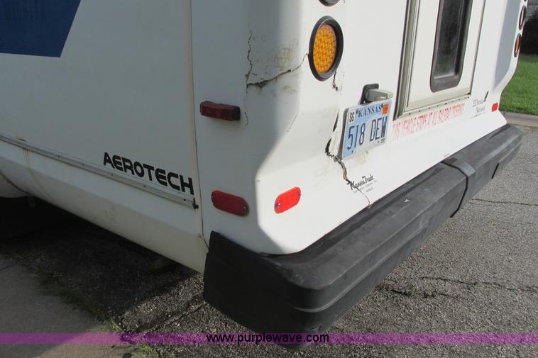 image for item I9547 2003 Ford E450 transit bus