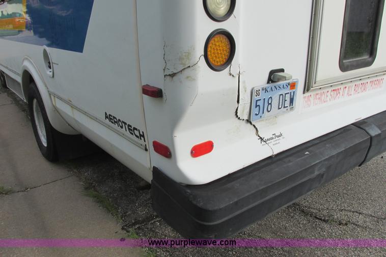 image for item I9547 2003 Ford E450 transit bus