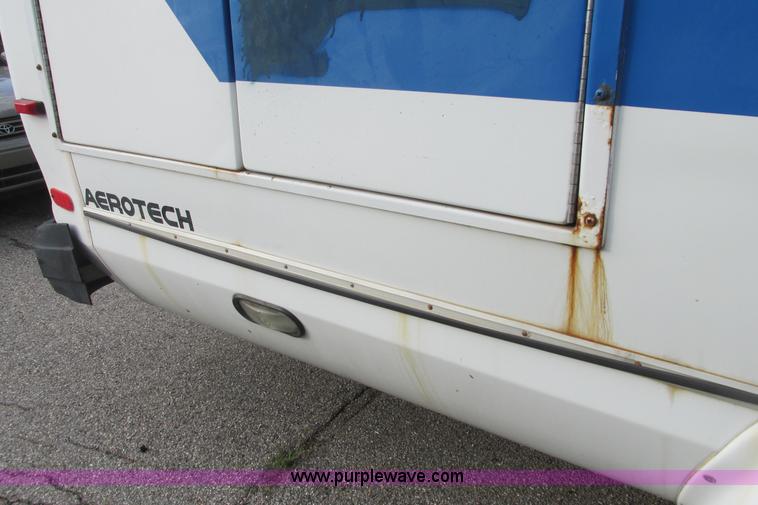 image for item I9547 2003 Ford E450 transit bus