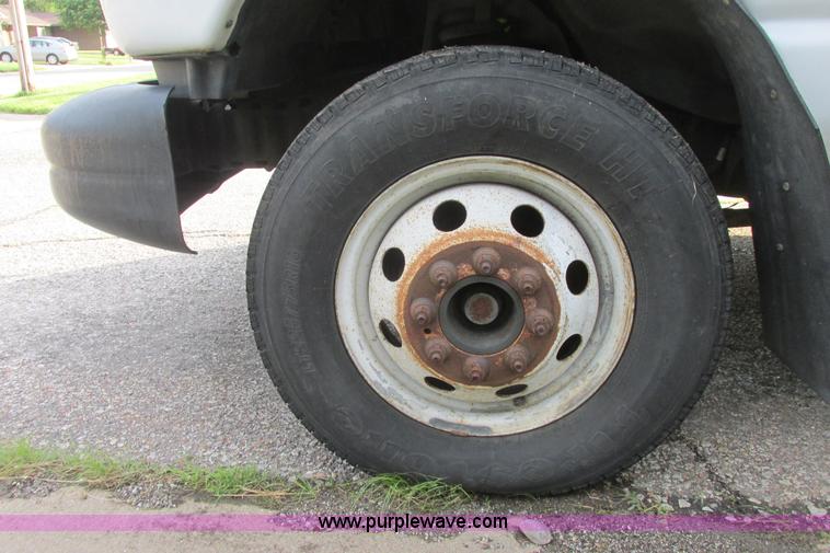 image for item I9547 2003 Ford E450 transit bus