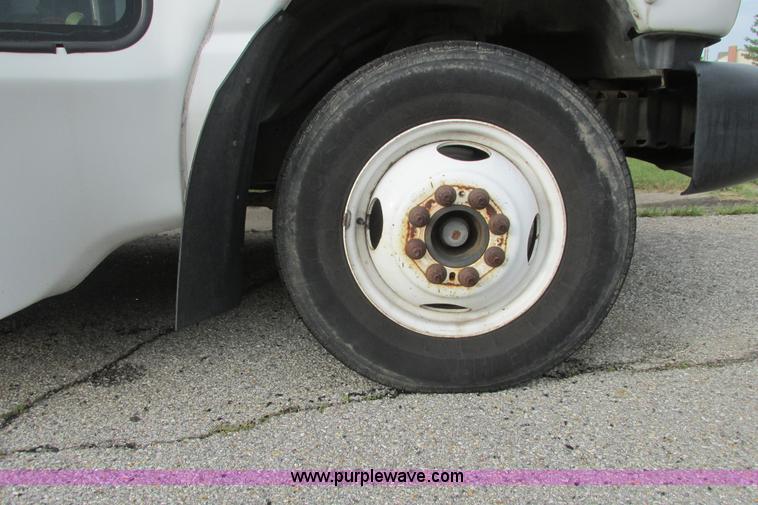 image for item I9547 2003 Ford E450 transit bus