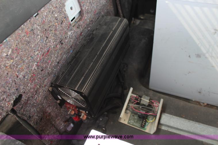 image for item J1101 2005 Chevrolet Silverado 2500HD Ext. Cab utility truck