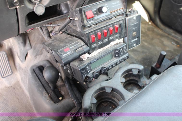 image for item J1101 2005 Chevrolet Silverado 2500HD Ext. Cab utility truck