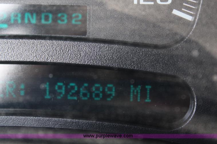 image for item J1101 2005 Chevrolet Silverado 2500HD Ext. Cab utility truck