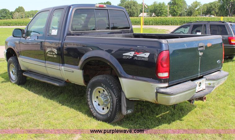 image for item J1190 1999 Ford F250 Super Duty XLT SuperCab pickup truck