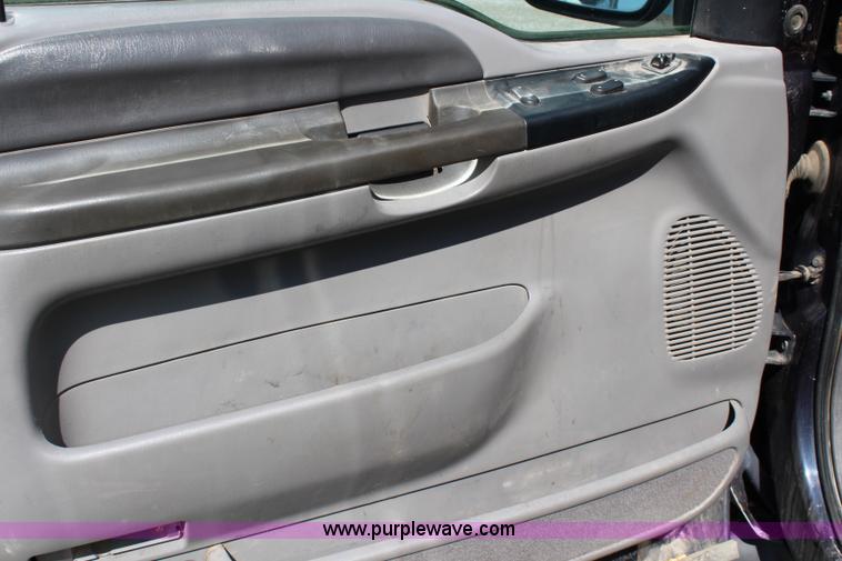 image for item J1190 1999 Ford F250 Super Duty XLT SuperCab pickup truck