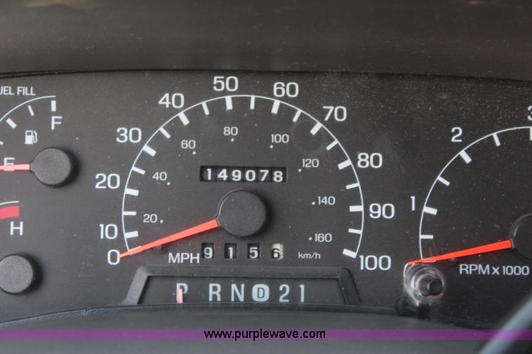 image for item J1190 1999 Ford F250 Super Duty XLT SuperCab pickup truck