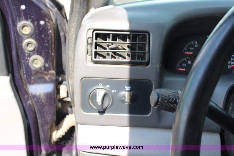 image for item J1190 1999 Ford F250 Super Duty XLT SuperCab pickup truck