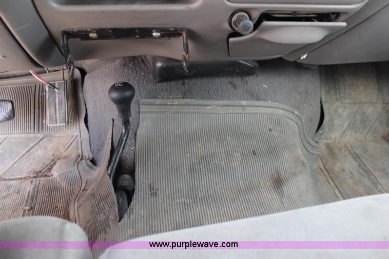 image for item J1190 1999 Ford F250 Super Duty XLT SuperCab pickup truck