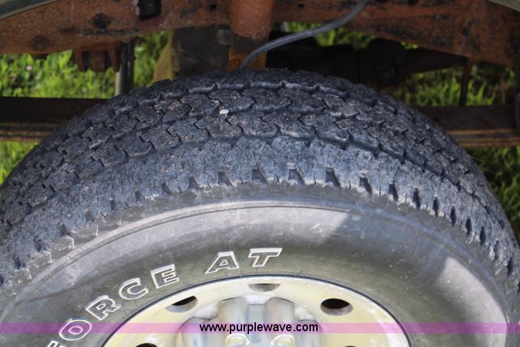 image for item J1190 1999 Ford F250 Super Duty XLT SuperCab pickup truck