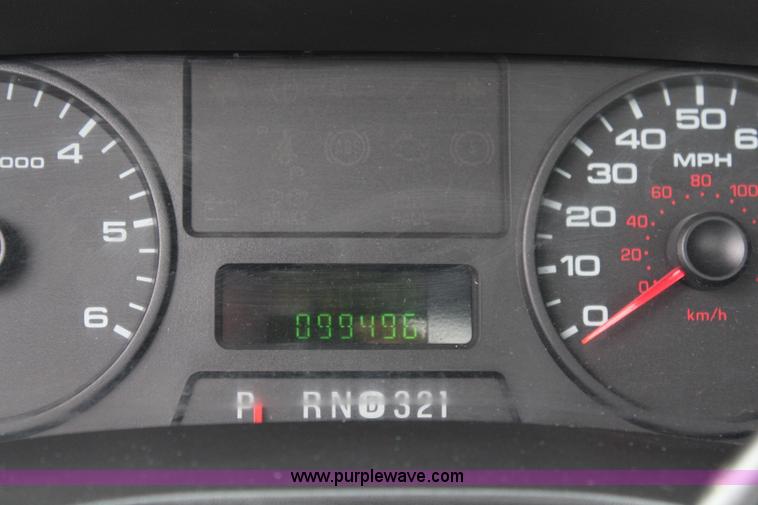 image for item J2247 2006 Ford F250 Super Duty XL pickup truck