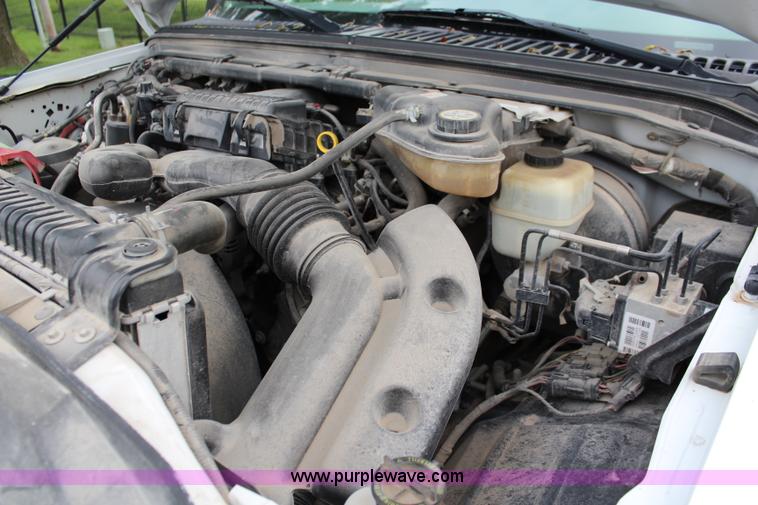 image for item J2247 2006 Ford F250 Super Duty XL pickup truck