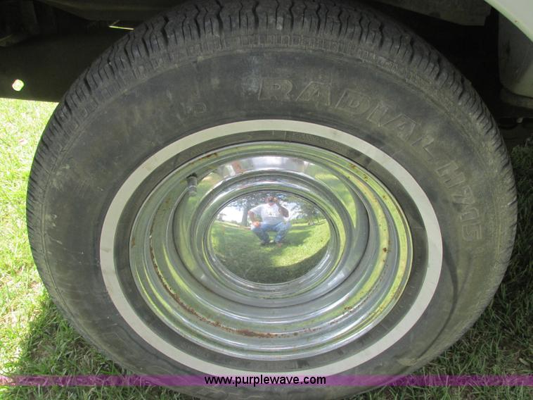 image for item J2480 1966 Ford F100 pickup truck