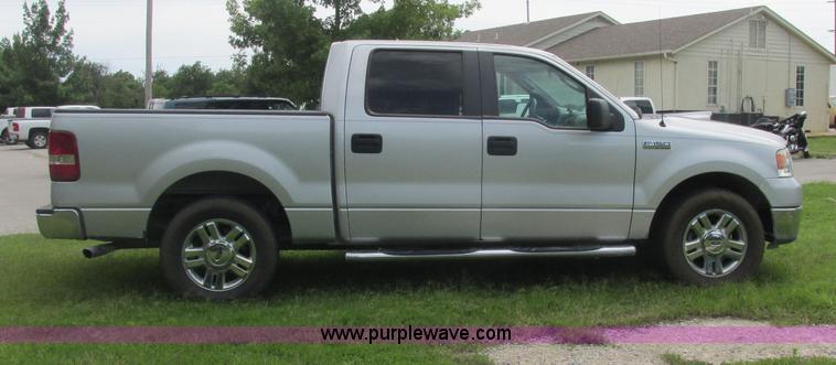 image for item J2495 2007 Ford F150 XLT SuperCrew pickup truck