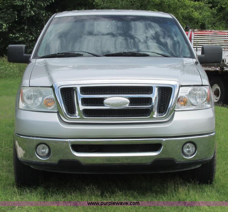 image for item J2495 2007 Ford F150 XLT SuperCrew pickup truck