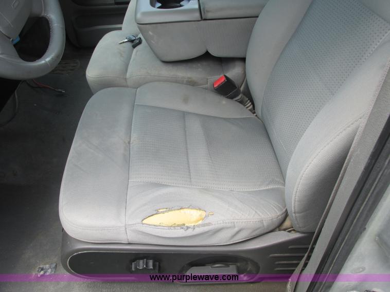 image for item J2495 2007 Ford F150 XLT SuperCrew pickup truck