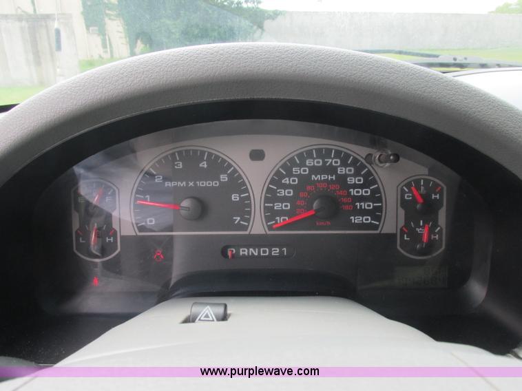 image for item J2495 2007 Ford F150 XLT SuperCrew pickup truck