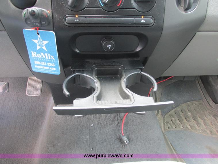 image for item J2495 2007 Ford F150 XLT SuperCrew pickup truck