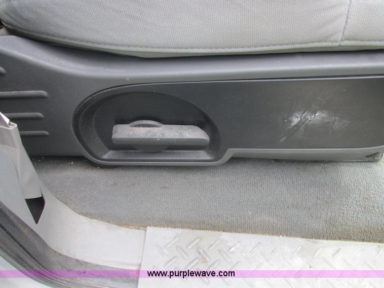 image for item J2495 2007 Ford F150 XLT SuperCrew pickup truck