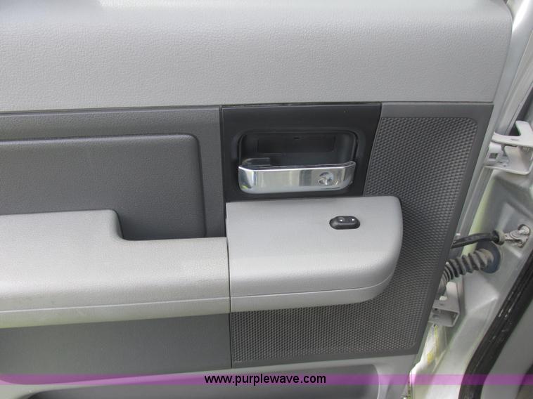 image for item J2495 2007 Ford F150 XLT SuperCrew pickup truck