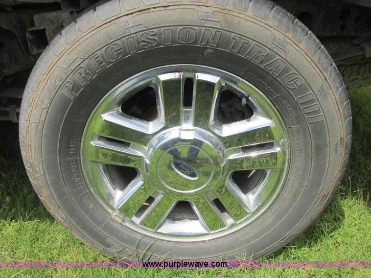 image for item J2495 2007 Ford F150 XLT SuperCrew pickup truck