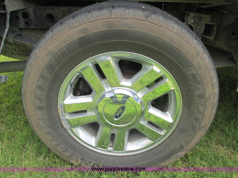 image for item J2495 2007 Ford F150 XLT SuperCrew pickup truck