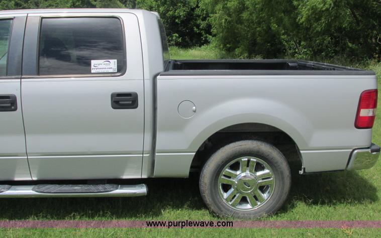 image for item J2495 2007 Ford F150 XLT SuperCrew pickup truck