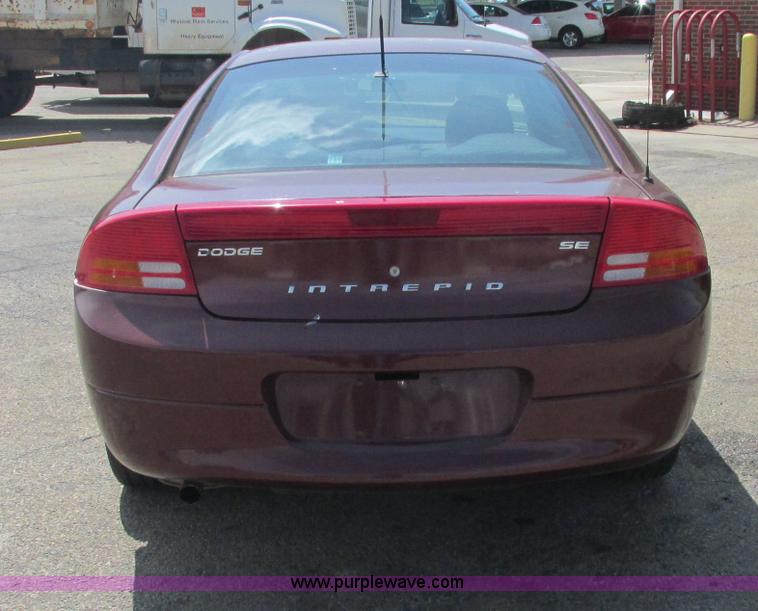 image for item J2498 2002 Dodge Intrepid SE