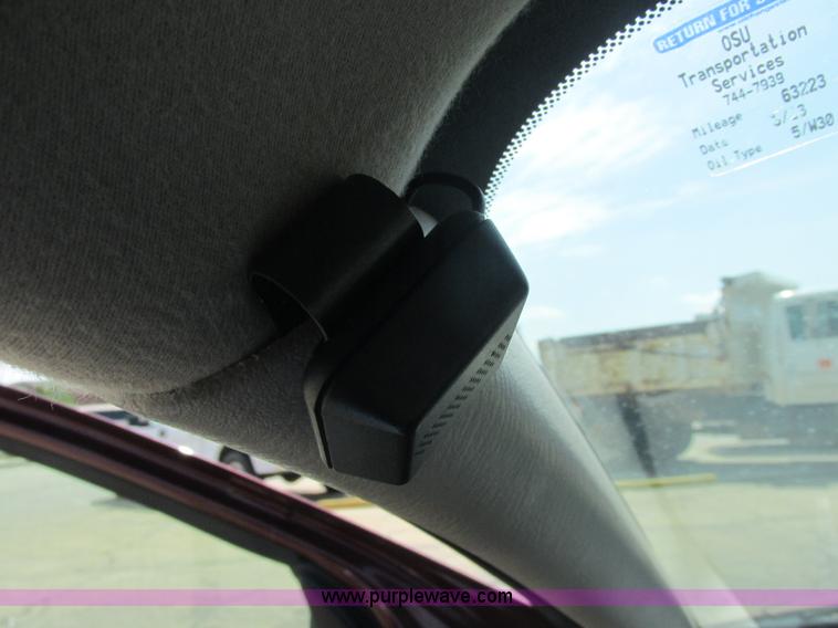 image for item J2498 2002 Dodge Intrepid SE