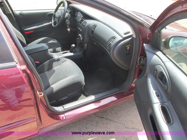 image for item J2498 2002 Dodge Intrepid SE