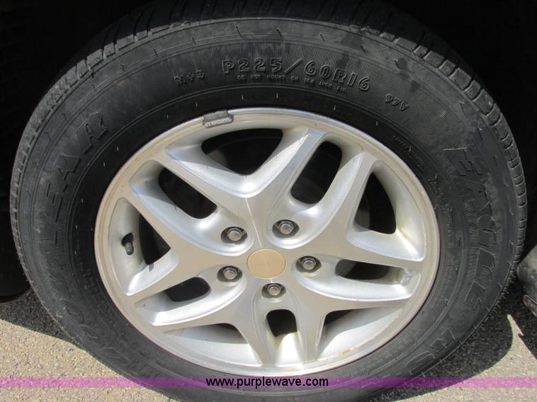 image for item J2498 2002 Dodge Intrepid SE