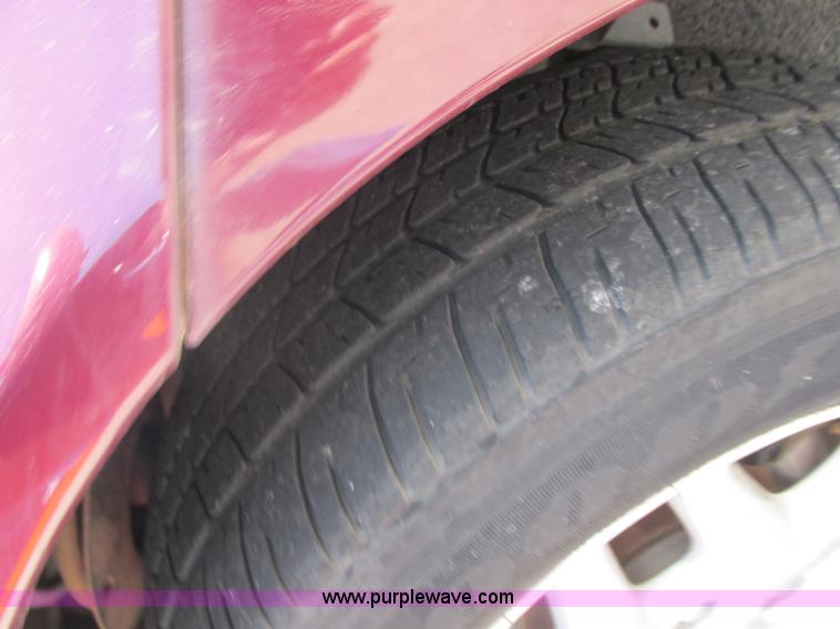 image for item J2498 2002 Dodge Intrepid SE