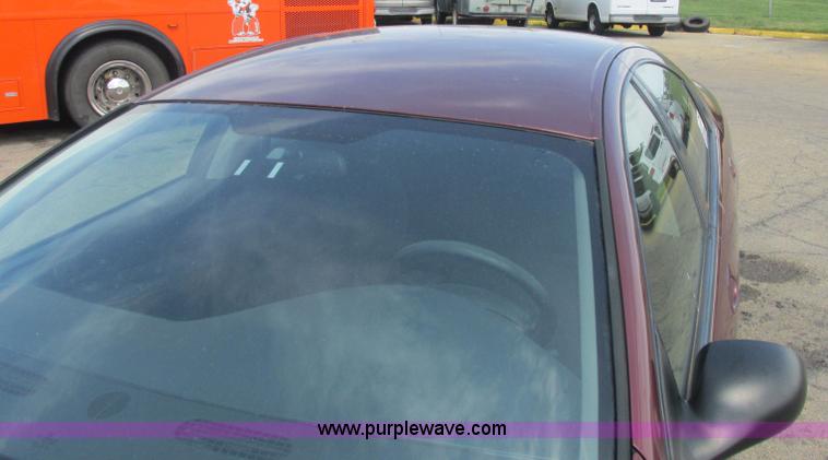 image for item J2498 2002 Dodge Intrepid SE