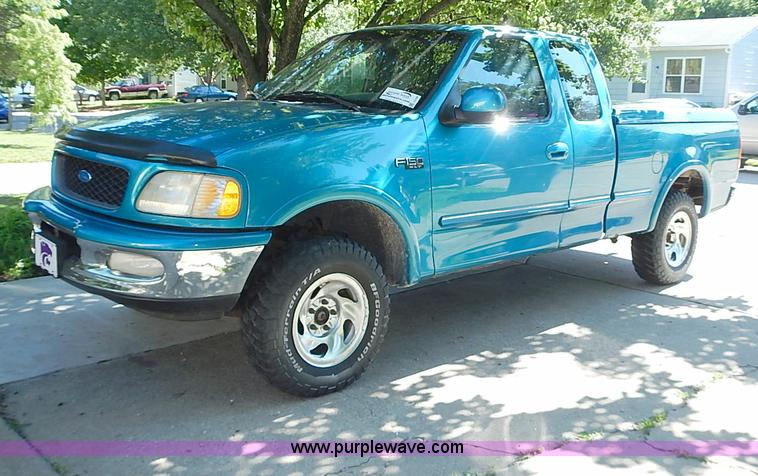 image for item J3169 1997 Ford F150 XLT SuperCab pickup truck