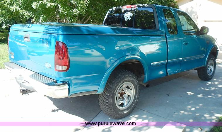 image for item J3169 1997 Ford F150 XLT SuperCab pickup truck