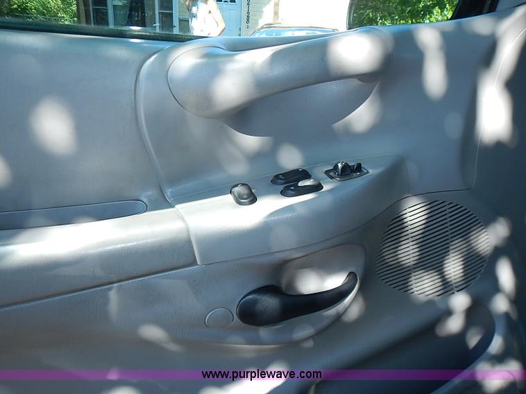 image for item J3169 1997 Ford F150 XLT SuperCab pickup truck