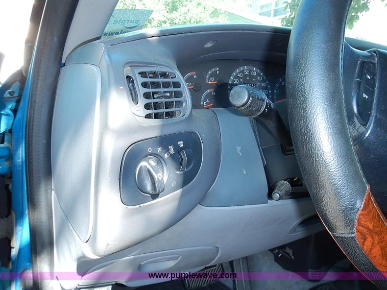 image for item J3169 1997 Ford F150 XLT SuperCab pickup truck