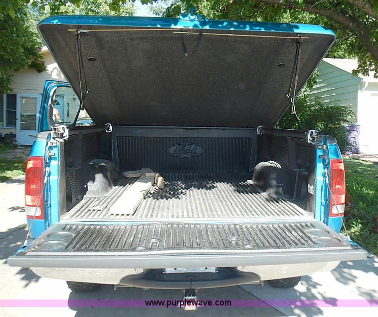 image for item J3169 1997 Ford F150 XLT SuperCab pickup truck