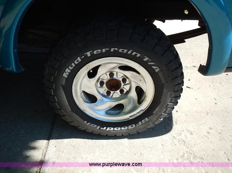 image for item J3169 1997 Ford F150 XLT SuperCab pickup truck