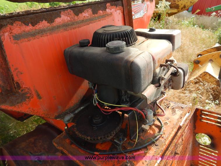 image for item Z9327 Henderson Chief salt spreader