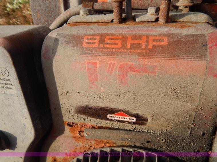 image for item Z9327 Henderson Chief salt spreader