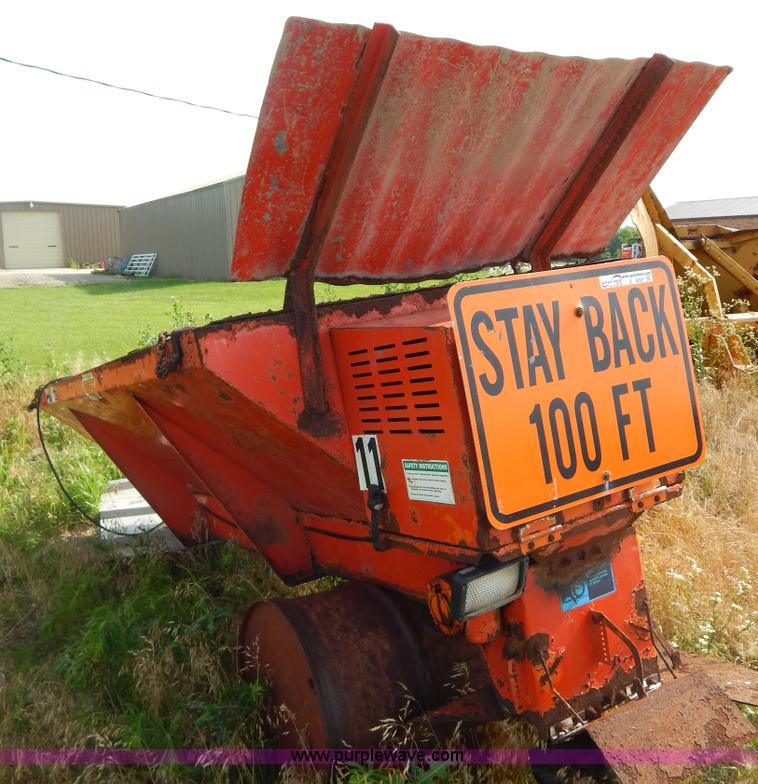 image for item Z9327 Henderson Chief salt spreader