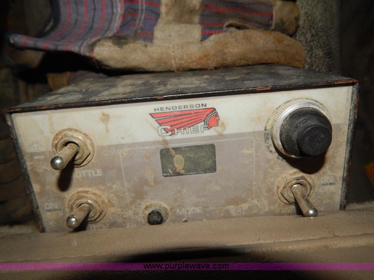 image for item Z9327 Henderson Chief salt spreader